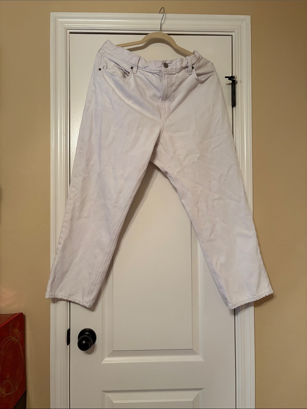 Old Navy White Cropped Jeans - Straight Ankle